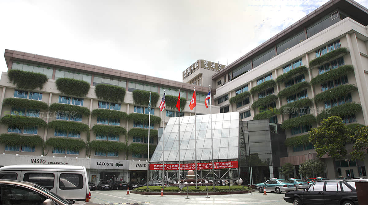 杭州望湖賓館窗臺(tái)綠化案例